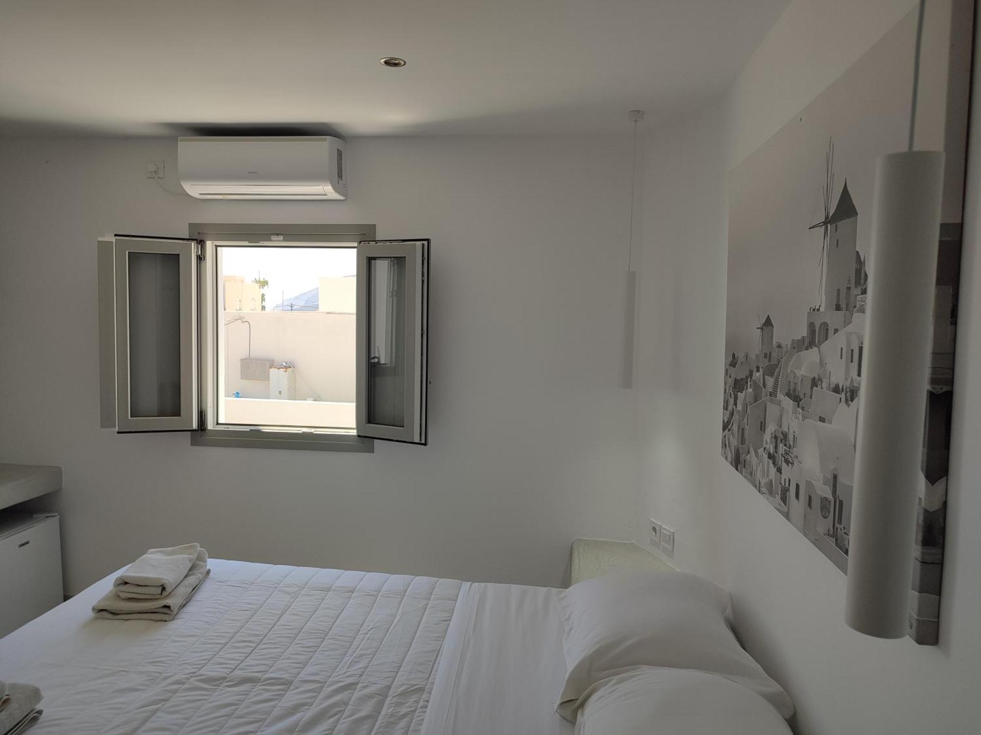 Central Santorini Serenity Rooms Fira  Luaran gambar